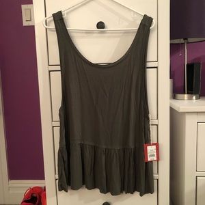 Women’s Mossimo Tank Top - L
